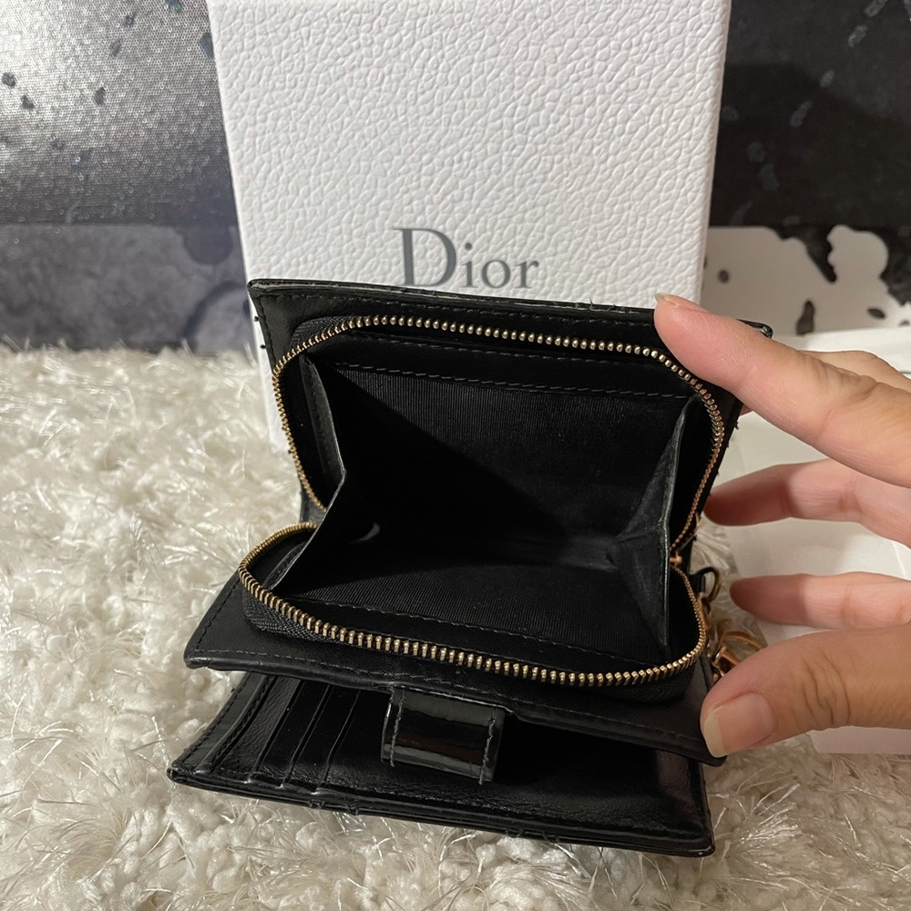 DIOR - Picture 8 of 17